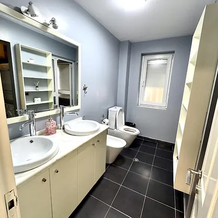 The Spot In * Τίρανα